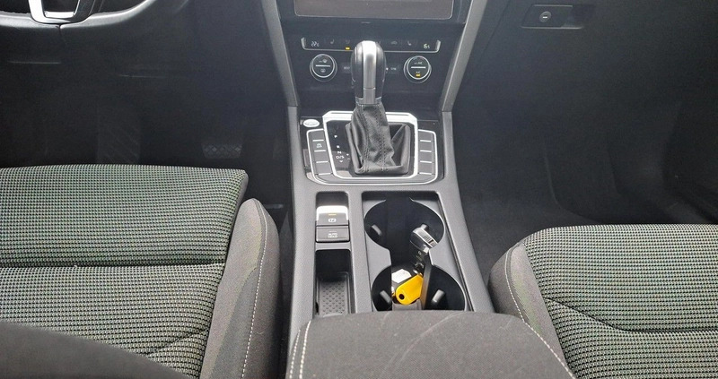 Volkswagen Arteon cena 76500 przebieg: 146593, rok produkcji 2019 z Swarzędz małe 326